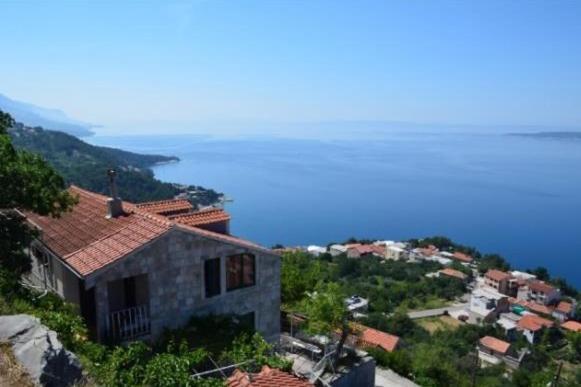 Apartments with a parking space Brela, Makarska - 11552 Bagian luar foto